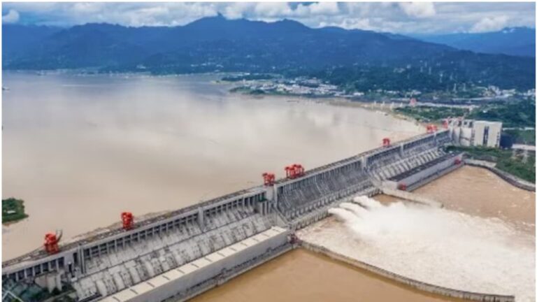 w-1280h-720format-jpgimgid-01jzwjg57esqbb9a8smdbmjaeqimgname-china-dam-1752231843054.jpg