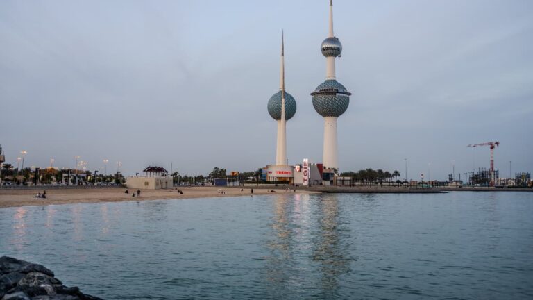 w-1280h-720format-jpgimgid-01kpmxz3qzyjs282kj05k268tqimgname-kuwait-sea-1776671493887.jpg