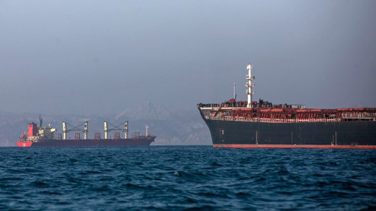 w-1280h-720format-jpgimgid-01kw8z498qdhc4d2dsc809d3s1imgname-strait-of-hormuz-1782712509718.jpg