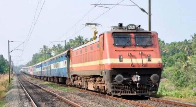 1787357653_train.jpg