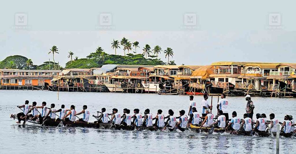 1787370253_nehru-trophy-boat-race.jpg
