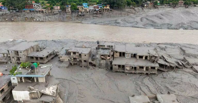 1787879335_nepal-flash-flood.jpg