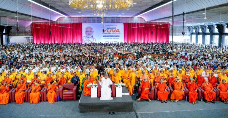 Mother-Amritanandamayi-Urges-United-Fight-Against-Drug-Abuse.jpg