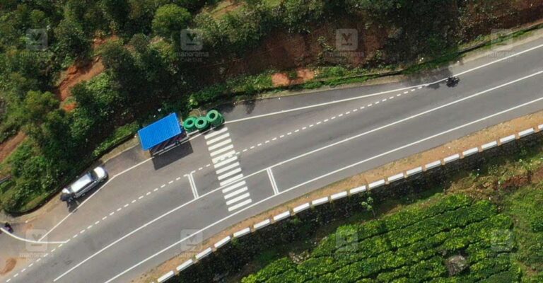 Munnar-Gap-Road.jpg
