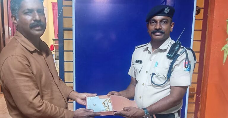alappuzha-railway-station-gold-recovered.jpg