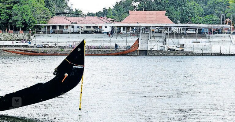 aranmula-uthrattathi-jalolsavam-1.jpg