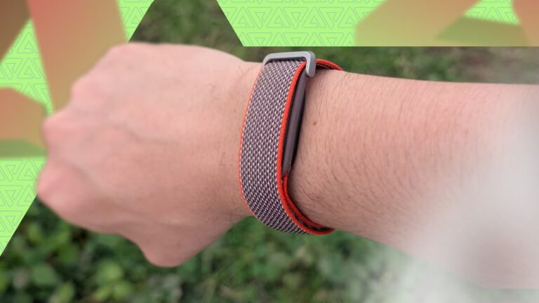 google-fitbit-air-tracker-on-a-wrist-outdoors.jpg