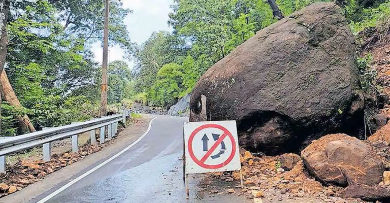 idukki-rock.jpg