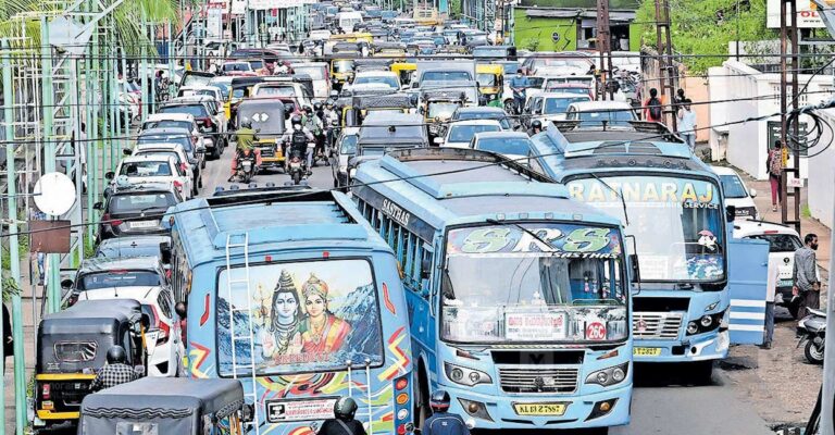 kannur-traffic-jam-1.jpg