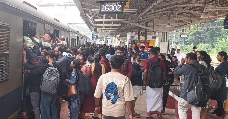 memu-train-overcrowding-1.jpg