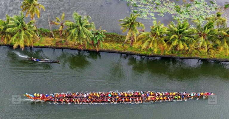 nehru-trophy-boat-race.jpg