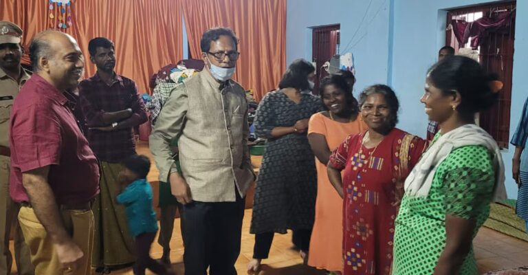principal-sessions-court-judge-visiting-relief-camp.jpg