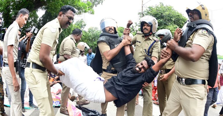 psc-exam-scam-yuva-morcha-protest-1.jpg