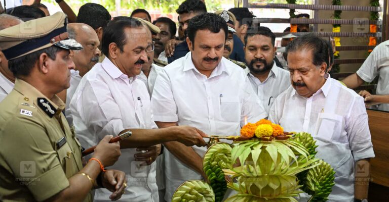 ramesh-chennithala-vd-satheesan-k-muraleedharan.jpg