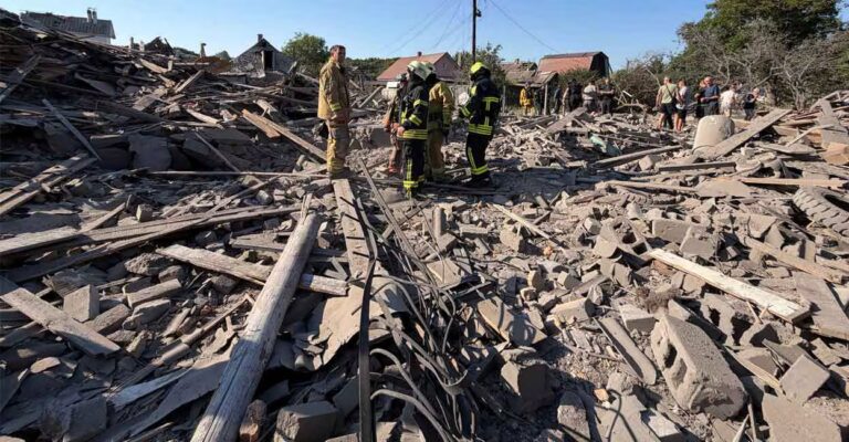 russia-airstrike-in-ukraine.jpg