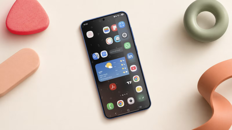 samsung-galaxy-phone-with-a-cluttered-home-screen-and-scattered-app-icons.png