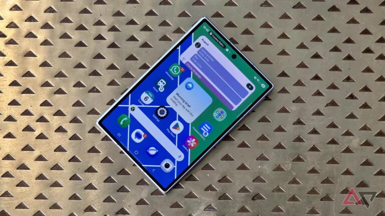 samsung-galaxy-z-fold-8-calendar-widget-closed.jpg