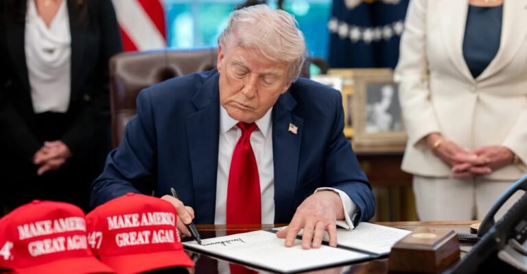 trump-signing1-whitehouse-july21.jpg