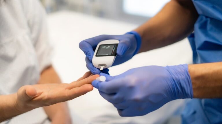 w-1280h-720format-jpgimgid-01kxq73je28wmfkx0n19j0d9tcimgname-diabetes-causes-1784264378818.jpg