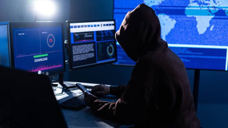 w-1280h-720format-jpgimgid-01kzj8mm3v4mkcg1sewdmzqnksimgname-england-fake-profile-facebook-cyber.jpeg