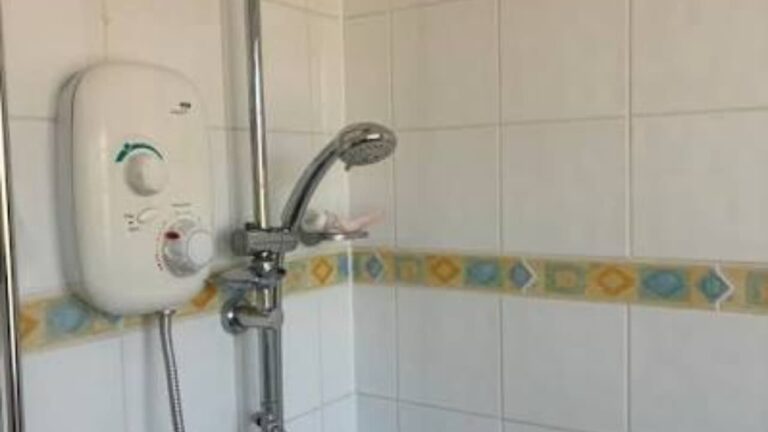w-1280h-720format-jpgimgid-01m03tsjqc2255swwjrabv1btsimgname-shower-1786835159788.jpg