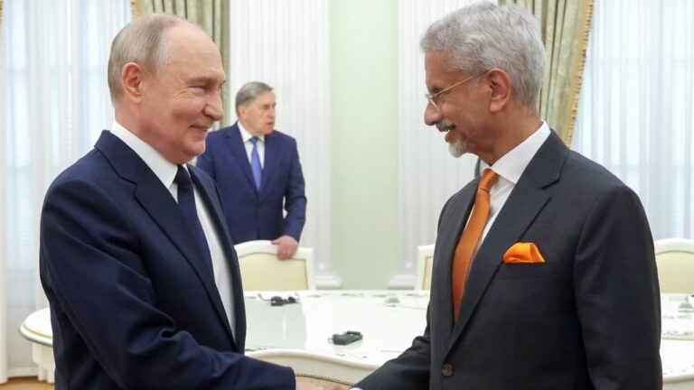 w-1280h-720format-jpgimgid-01m0szkv47by26ya4e7cyahzptimgname-s-jaishankar-vladimir-putin-meeting.jpeg
