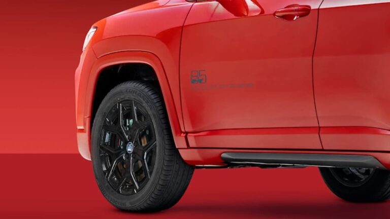 w-1280h-720format-jpgimgid-01m10qf80z6m9p92ksxscdtsjrimgname-jeep-compass-anniversary-edition-17.jpeg