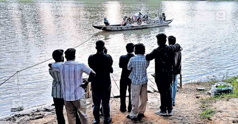 wayanad-bridge-issue.jpg