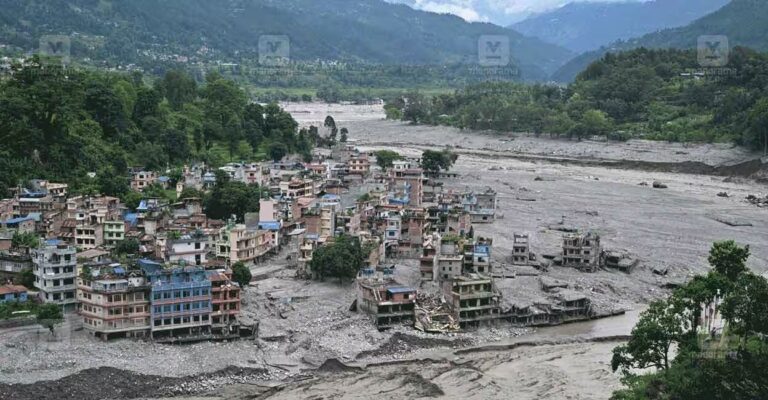 1789686735_nepal-flash-flood.jpg