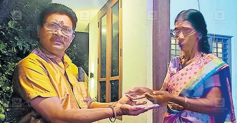 ambili-lottery-vendor-kollam.jpg