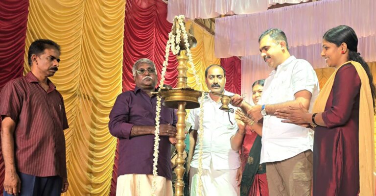 aranmula-mla-emphasizes-technology-for-student-success.jpg