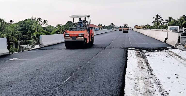 aroor-thuravoor-elevated-highway-tarring-1.jpg