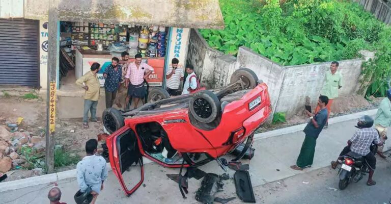 car-accident-cherthala-2.JPG