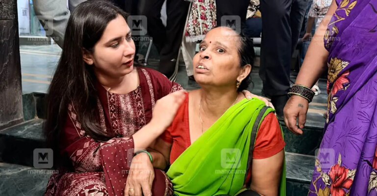 delhi-building-collapse-1.jpg