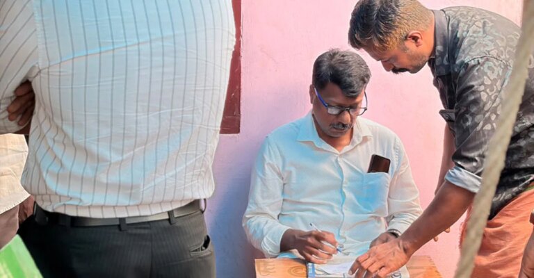kollam-puthoor-village-officer-bribery.jpg