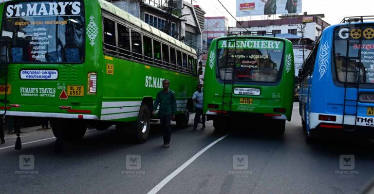kottayam-chanthakkavala-private-bus.jpg
