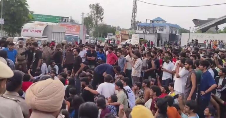 lovely-punjab-university-protest.jpg
