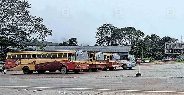 pathanamthitta-nilakkal-ksrtc-depot.jpg