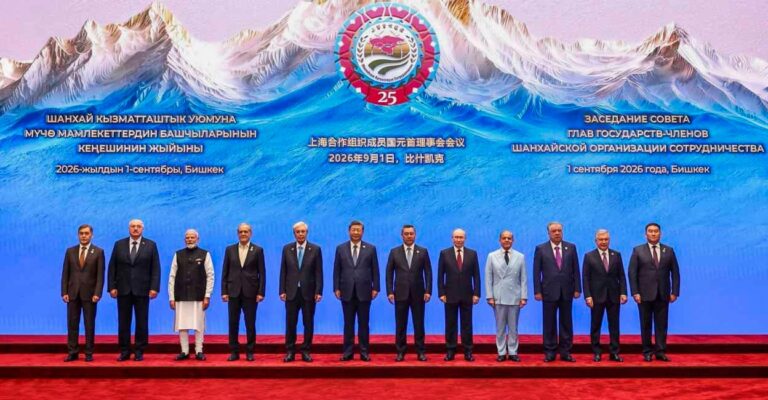 shanghai-corporation-organisation-sco-group-photo.jpg