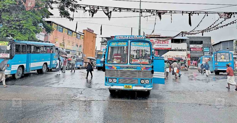 thiruvananthapuram-attingal-muncipal-bus-stand.jpg