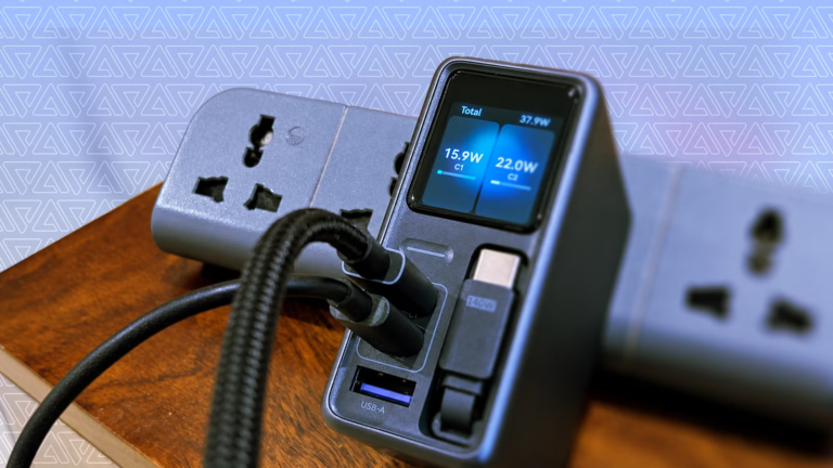ugreen-nexode-pro-160w-connected-to-multiple-usb-c-ports-and-displaying-power-output.png