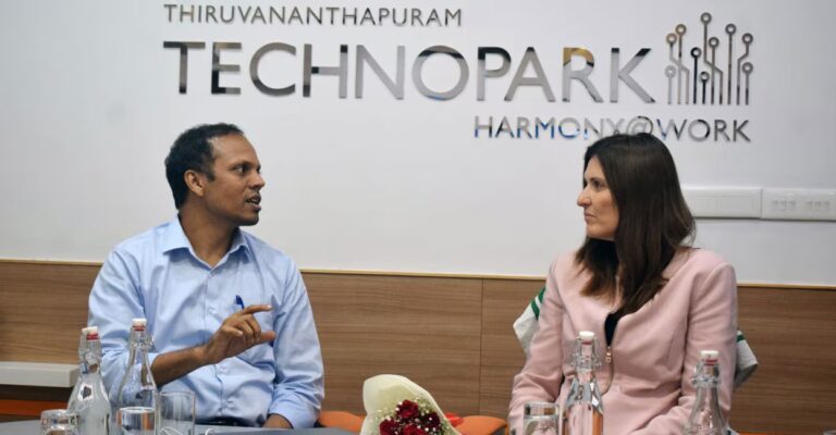 us-consul-general-technopark-visit-1.jpg