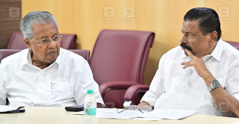 web-mai-pinarayi-mvgovindan.jpg