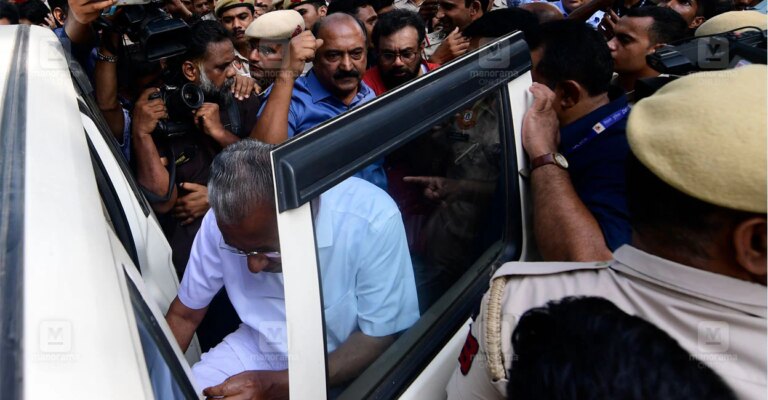 21-jantar-mantar-pinarayi-vijayan-1.jpg