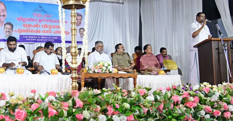 SODHINAM-AND-SCHOOL-AWARD-SPEAKER-THIRUVANCHOOR.jpg