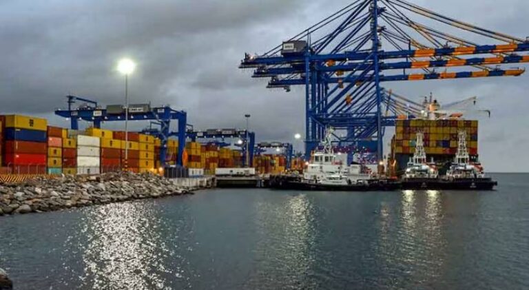 Vizhinjam-Port.jpg