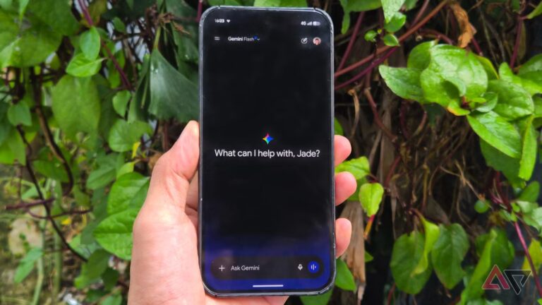 ask-gemini-feature-shown-on-google-pixel-phone-s-screen.jpg
