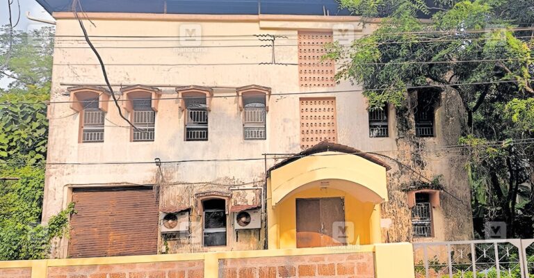 bsnl-building-payyanur-decay-1.jpg