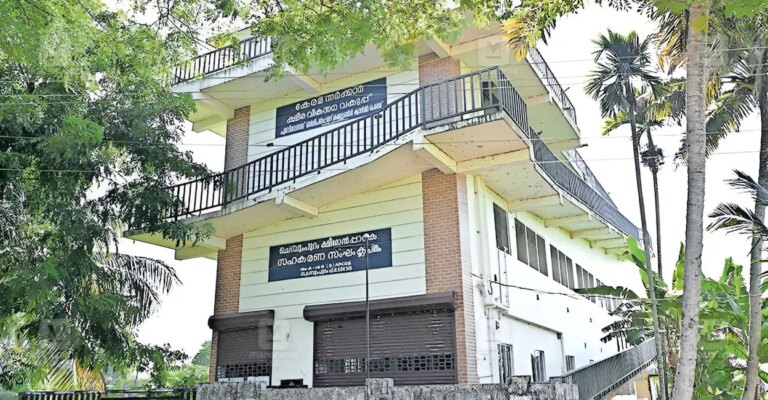 chempumpuram-elevated-cattle-shed-1.jpg