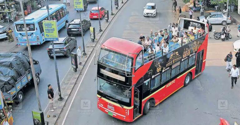kannur-dasara-ksrtc-double-decker-bus.jpg